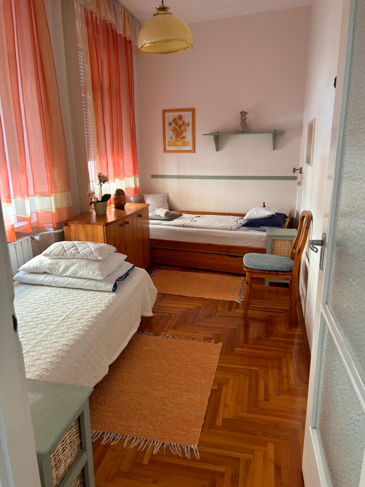 Balazs Apartman Eger Phòng bức ảnh