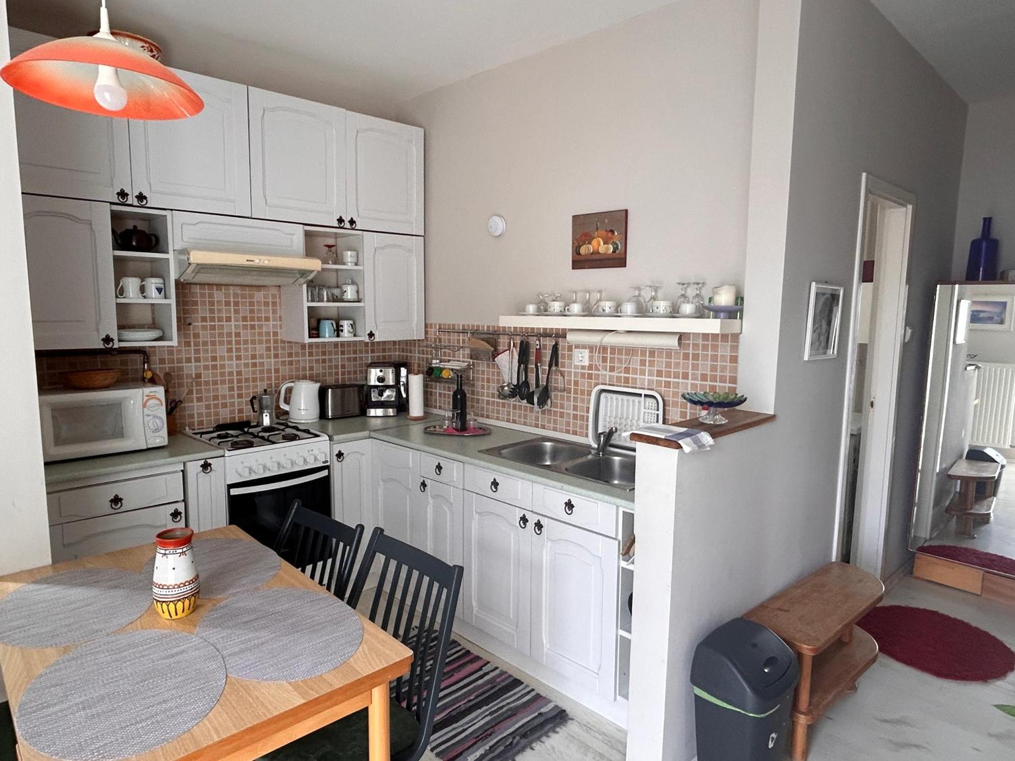 Balazs Apartman Eger Phòng bức ảnh